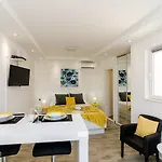 Apartment Summer Wave